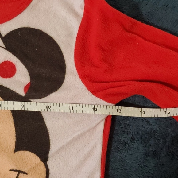 Disney PJs 5t - Picture 3 of 5
